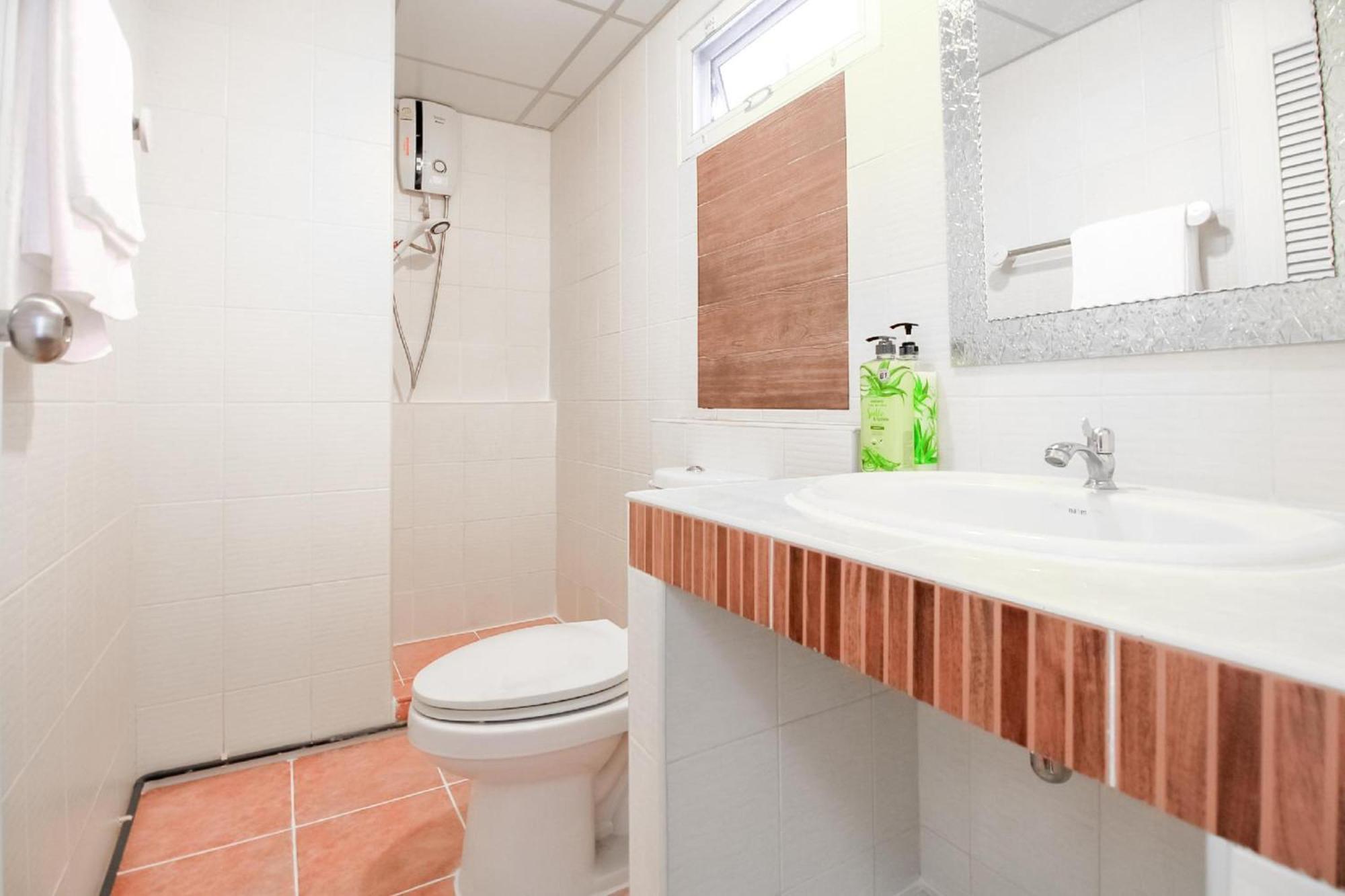 Capital O 411 Grandview Condo 15 Bangkok Bagian luar foto